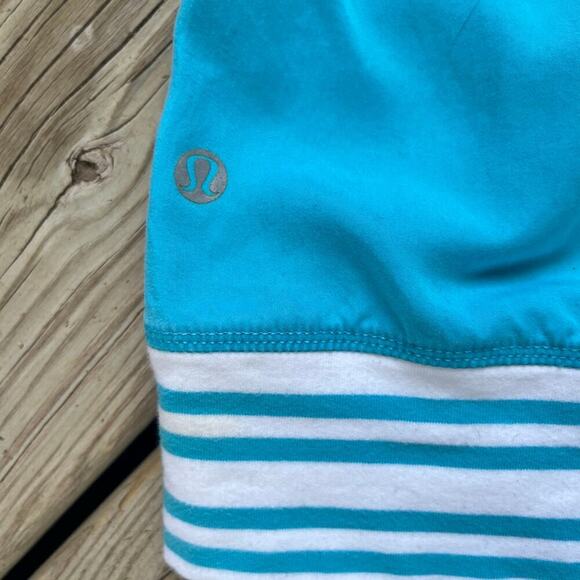 Lululemon Women's Voyage Pullover Top 100% Tencel Silk Blue Stripe Size 10 - Picture 4 of 6